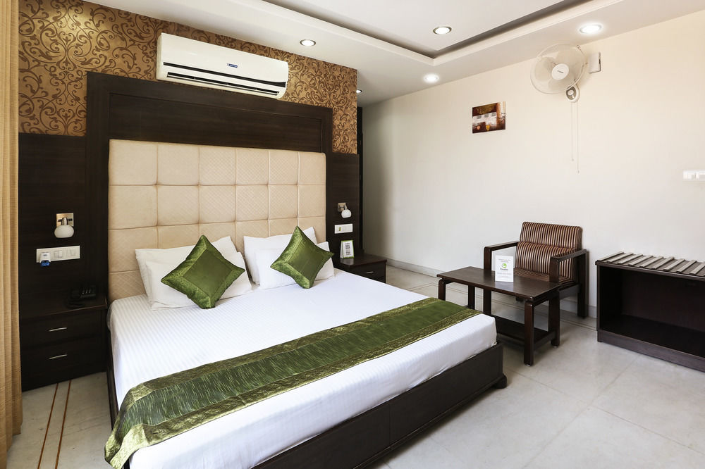 Hotel Saaket Residency วิสาขปัตนัม ภายนอก รูปภาพ