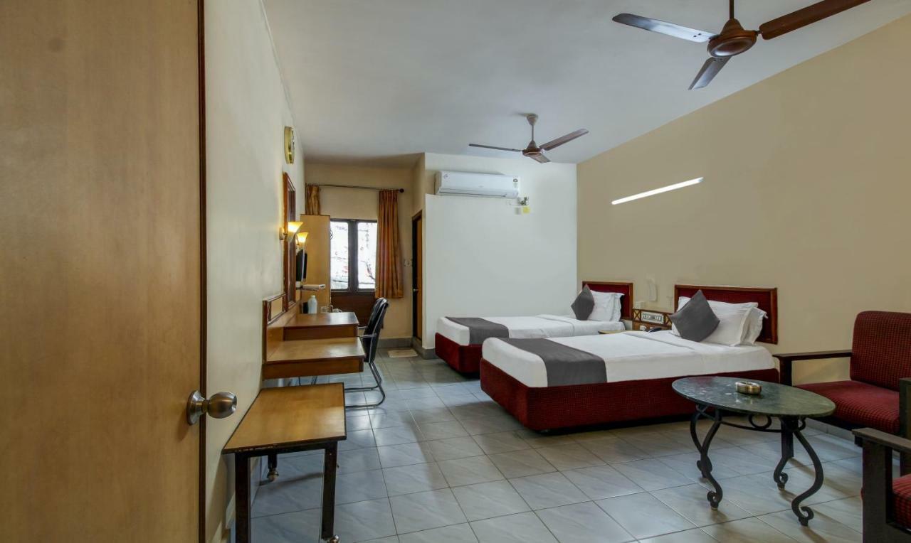 Hotel Saaket Residency วิสาขปัตนัม ภายนอก รูปภาพ
